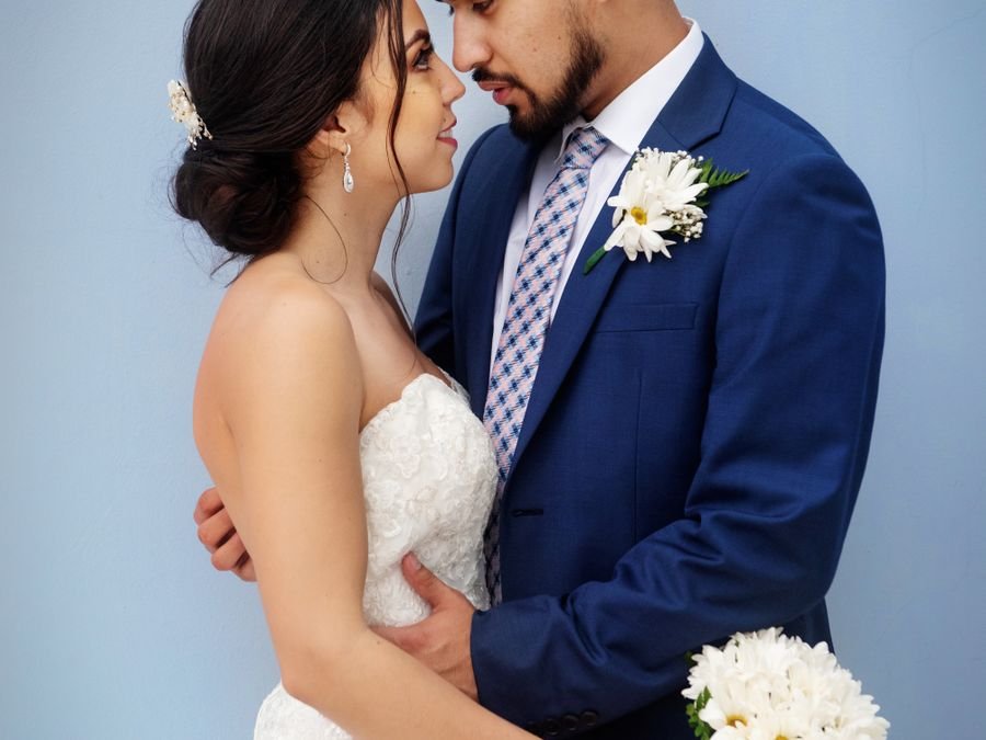 Gelin ve damat dış çekimde