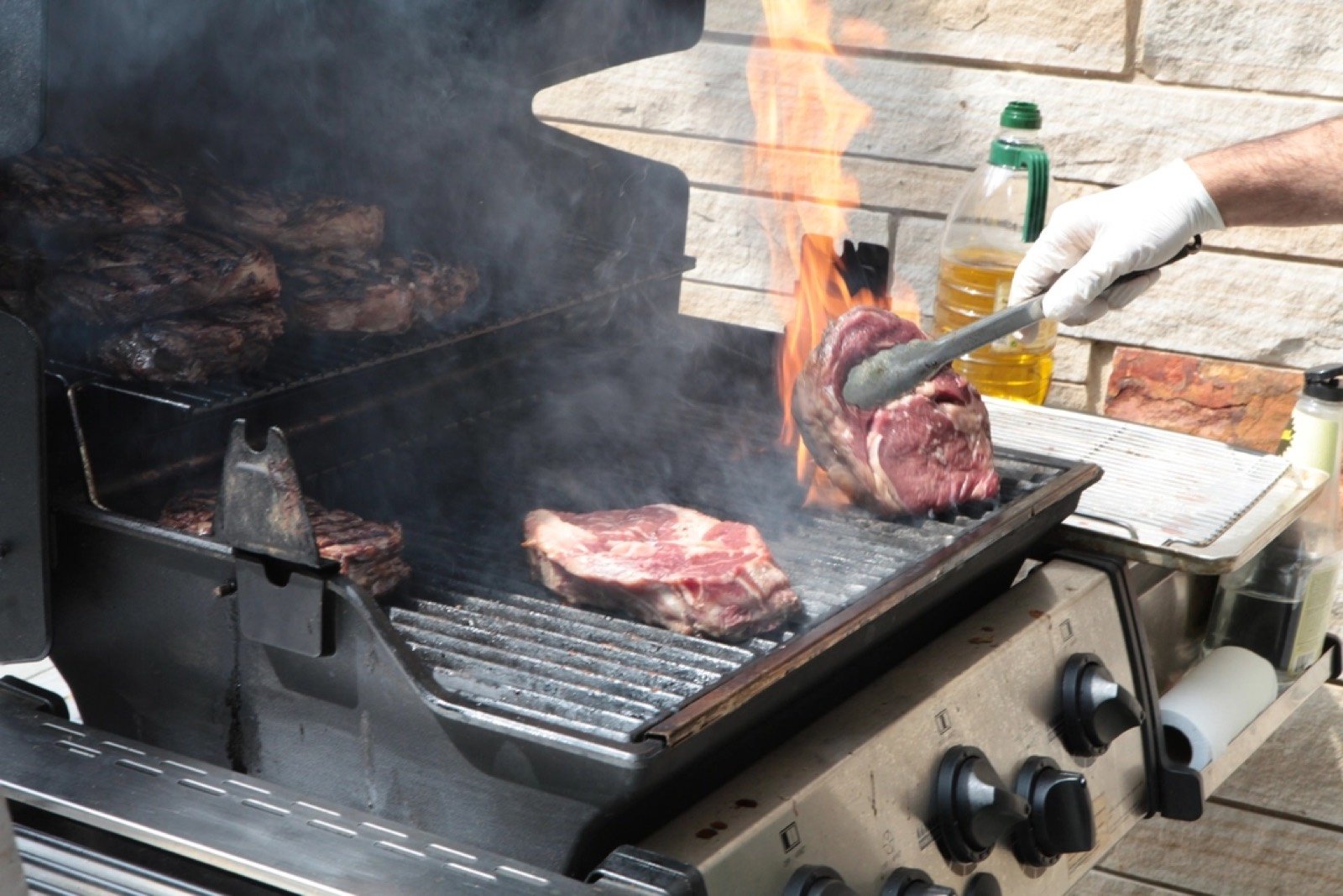Közde pişen steak