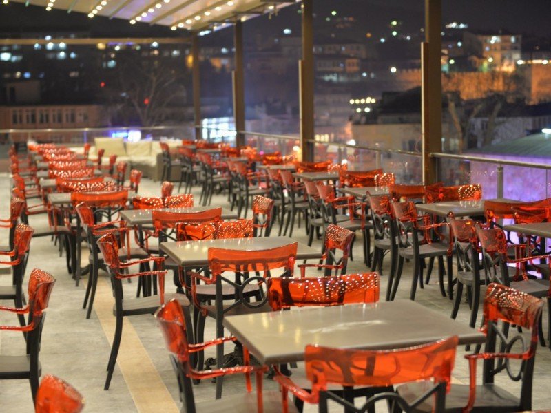 Meydan Cafe oturma grubu