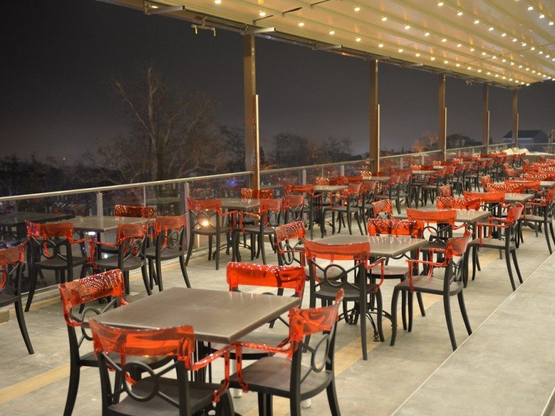 Meydan Cafe salon görünümü