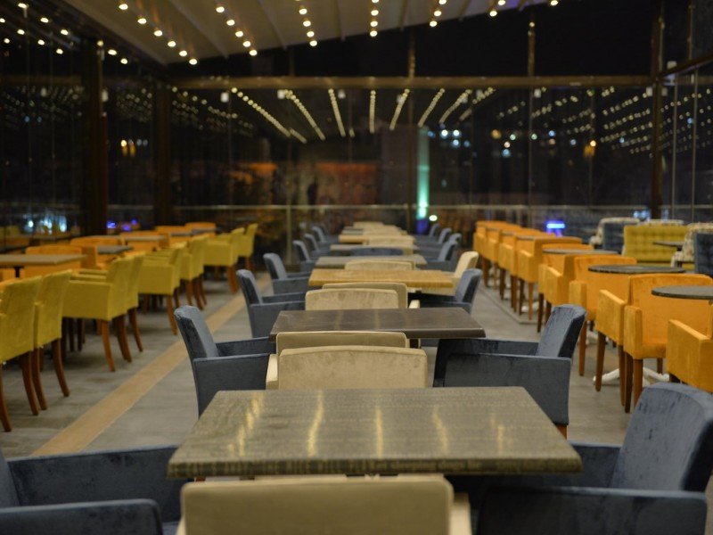 Meydan Cafe köşe oturma grubu