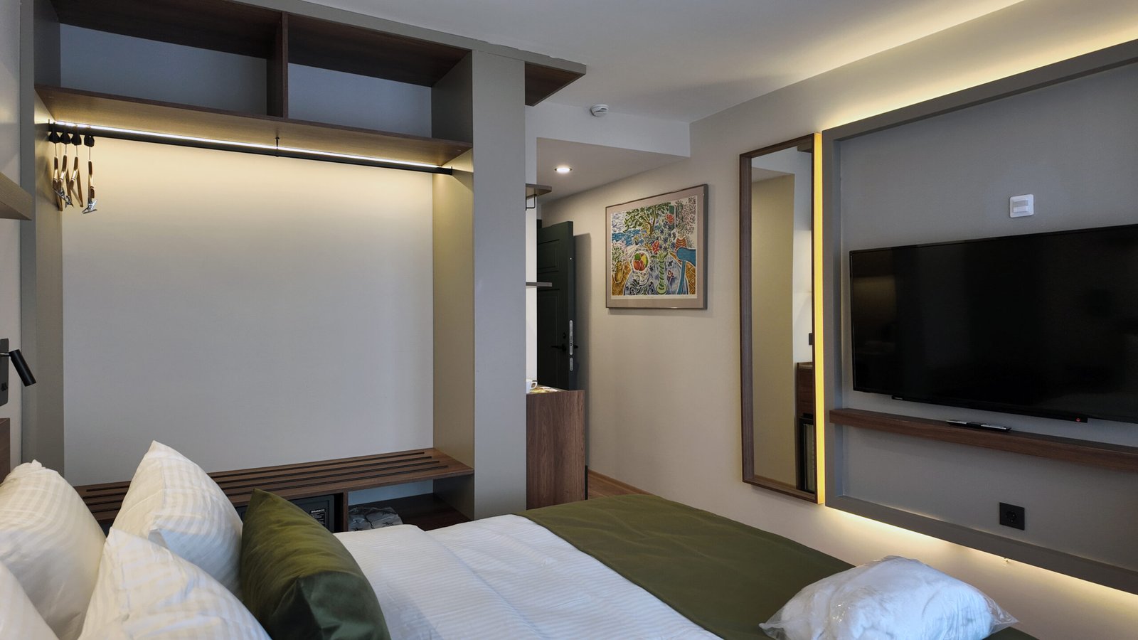 TV Duvarı — Termalya Otel & Spa, Çekirge Bursa