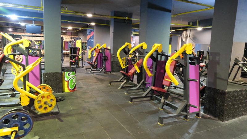 Plate loaded vücut geliştirme makineleri