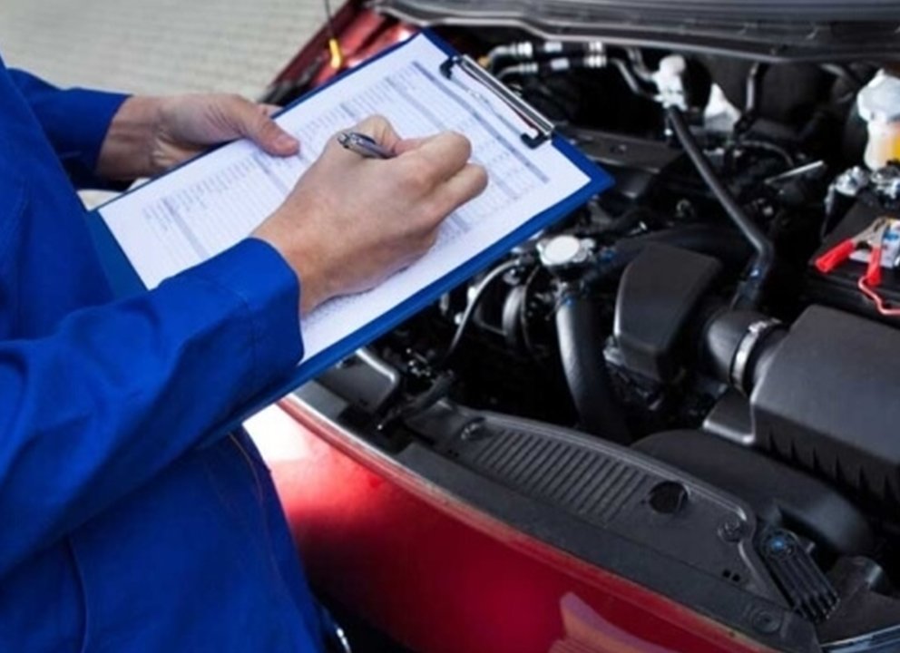 Motor bölmesinde periyodik bakım